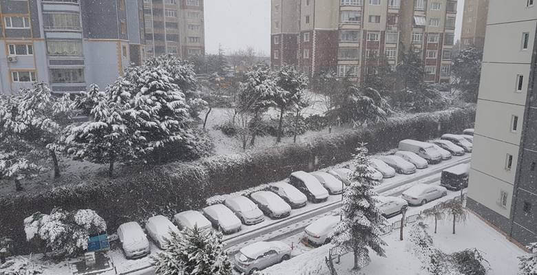 İstanbul’da Kar Yağışı Erken Başladı! Soğuk Hava Sistemi Erken Giriş Yaptı