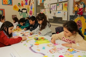 cumhuriyetin-100-cocugu-ile-yariyil-sanat-atolyeleri-duzenledi.jpg