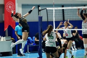 altinoluk-voleybol-yoluna-kayipsiz-devam-ediyor.jpg