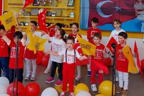 turk-ytong-cocuklari-23-nisani-ataturk-marsi-ile-kutladi.jpg