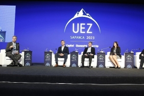 uez-2023te-turk-sirketlerin-global-arenadaki-basarisi-icin-gereken-stratejiler-konusuldu.jpg