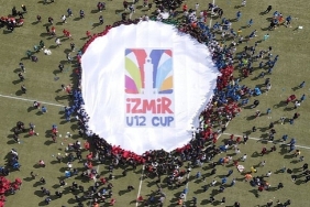 uluslararasi-u12-izmir-cup-turnuvasinin-acilis-toreni-yapildi.jpg