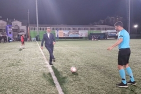 golcuk-belediyesinin-futbol-tutkunlarini-bir-araya-getirdigi-centilmenlik-anlayisiyla-maclarin-gerceklesecegi-22-geleneksel-futbol-turnuvasi-basladi.jpg