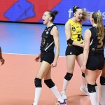son-sampiyon-vakifbank-super-finalde-sahne-aliyor.jpg