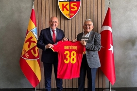 tff-baskani-buyukeksi-akademi-ziyaretlerine-yukatel-kayserispor-ile-devam-etti.jpg