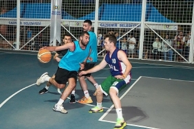 gaziemir-streetball-turnuvasi-nefes-kesti.jpg