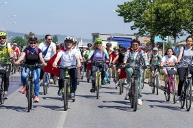 gaziemirliler-saglik-icin-pedal-cevirdi.jpg