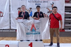 guresciler-sivastan-altin-ve-bronz-madalya-ile-donuyor.jpg