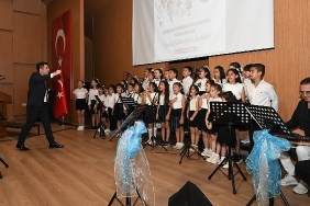 karabaglar-belediyesi-cocuk-korosundan-ilk-konser.jpg