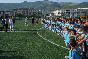 gemlik-belediyespor-yaz-okullari-yogun-katilimla-basladi.jpg