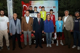 cumhuriyetin-100-yilina-ozel-laser-run-yarislari-ataturk-botanik-bahcesinde-duzenlendi.jpg
