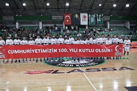 darussafaka-lassa-100-yil-coskusunu-taraftariyla-kutladi.jpg