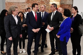 imamoglu-acilarin-son-bulmasinda-sanat-ve-sanatcilar-onemli-rol-oynayacak.jpg