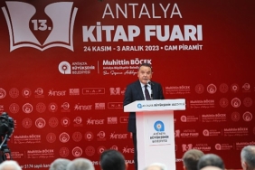 13-antalya-kitap-fuari-kapilarini-acti.jpg