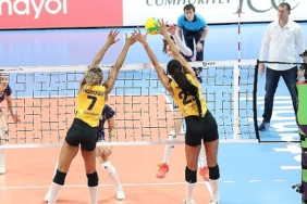vakifbank-cev-sampiyonlar-liginde-pazovayi-3-1-ile-gecti.jpg