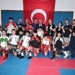 baskan-topaloglundan-kick-boks-sporcularina-ziyaret.jpg
