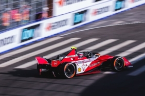 nissan-formula-e-takimi-ust-usute-2-kez-podyumda.jpg