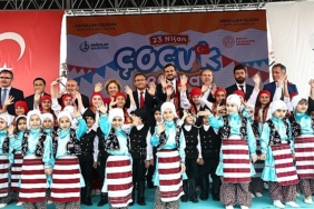 23-nisan-ulusal-egemenlik-ve-cocuk-bayrami-bagcilar-belediyesi-tarafindan-duzenlenen-bir-festivalle-coskuyla-kutlaniyor.jpg