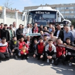 sivas-belediye-baskani-dr-adem-uzun-deplasmanda-oynanacak-trabzonspor-sivasspor-karsilasmasi-oncesi-kirmizi-beyazli-taraftarlari-trabzona-yolcu-etti.jpg