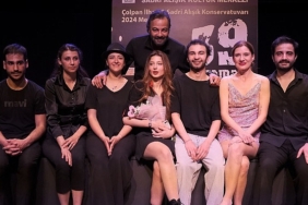 2024-colpan-ilhan-sadri-alisik-konservatuvari-ogrencileri-tiyatro-sahnesinde-mezun-oldu.jpg