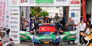 castrol-ford-team-turkiyeden-anlamli-zafer-19-mayista-genc-pilotlariyla-zirvede.jpg