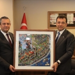 chp-genel-baskani-ozgur-ozel-ucuncu-kez-ibb-baskani-secilen-ekrem-imamogluna-tebrik-ziyaretinde-bulundu.jpg