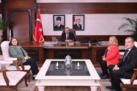 didim-belediye-baskani-hatice-gencay-aydin-valisi-yakup-canbolati-ziyaret-etti.jpg