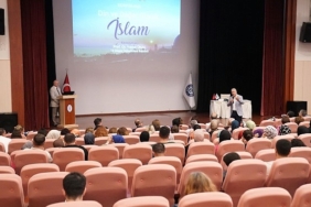 eude-din-ve-deger-olarak-islam-konferansi-duzenlendi.jpg