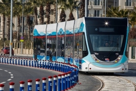 izmir-buyuksehir-belediyesi-19-mayista-toplu-ulasim-yuzde-50-indirimli.jpg