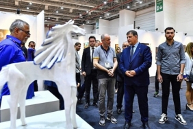 izmirlilerden-sanat-ve-antika-fuarina-yogun-ilgi.jpg