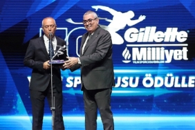 turkiye-bisiklet-federasyonu-70-gillette-milliyet-yilin-sporcusu-odullerinde-erdogan-demiroren-buyuk-odulune-layik-goruldu.jpg