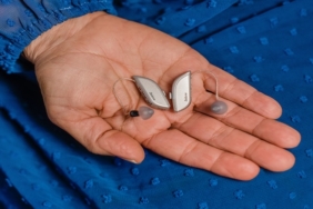 İşitme Cihazı Seçerken Fiyat ve Kalite Noktasında Nelere Dikkat Etmelisiniz