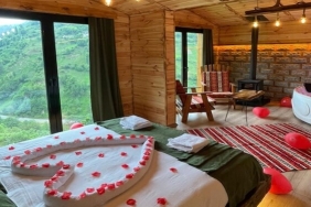 Balayı Rotası: Çeşme'de Lüks, Kaş'ta Romantik Konaklama