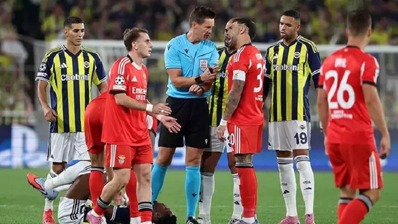 Temsilcimiz Fenerbahçe Turu Portekiz'e Bıraktı