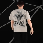 Hoodie Neden Modern Sokak Giyiminin En Güçlü ve Zamansız Parçalarından Biri Olarak Öne Çıkıyor?